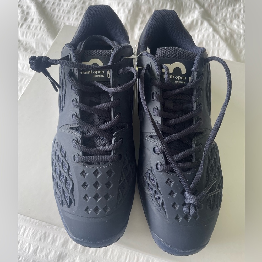 Navy blue Lacoste women’s tennis shoes